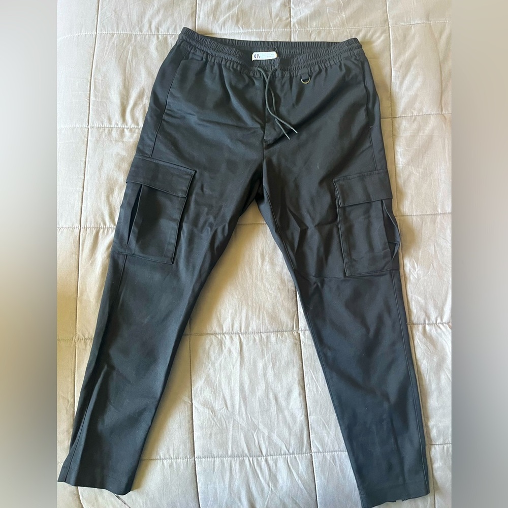 Black Zara Joggers with Cargo Pockets